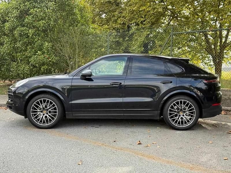 Azul Usado 2021 Porsche Cayenne SUV | € 85.700 (Preço elevado) - Imagem 1/4