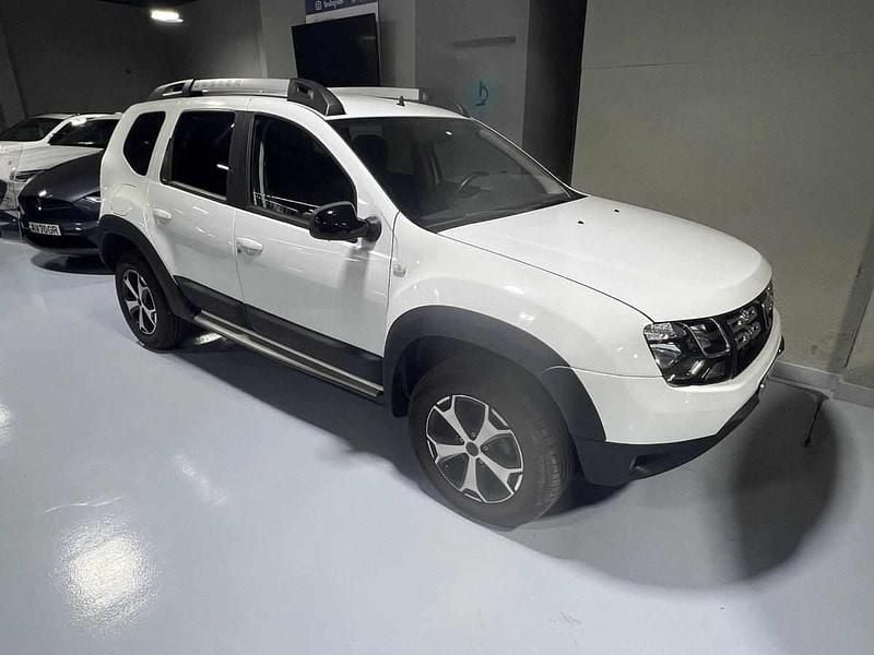 Usado Dacia Duster 109 HP (80 kW) 2018 Branco SUV