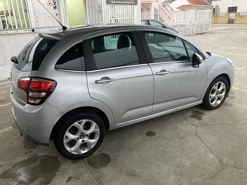 Usado Citroën C3 70 HP (51 kW) 2014 Cinza prata Citadino