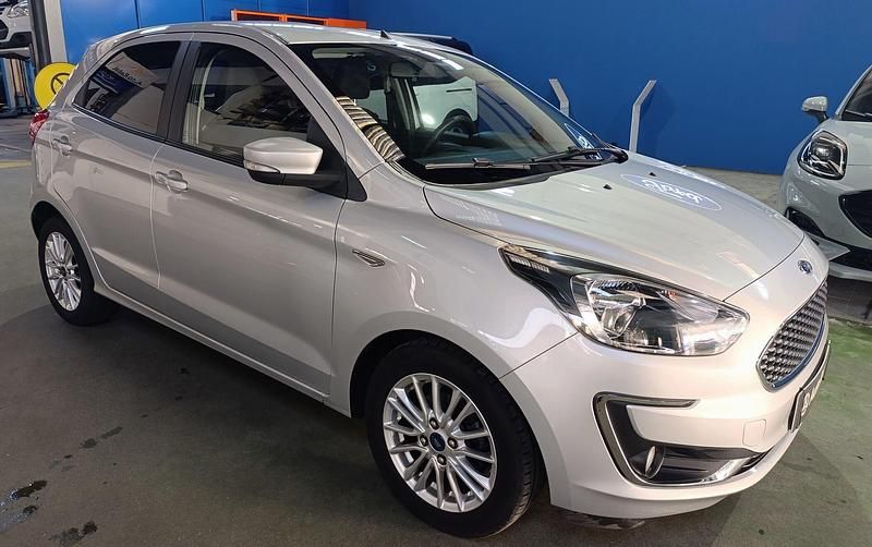 Usado Ford Ka Ultimate 70 HP (51 kW) 2019 Cinza Sedan