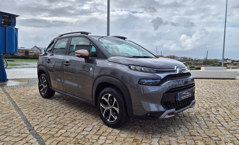 Cinza Usado 2023 Citroën C3 PureTech Citadino | € 15.900 (Preço justo) - Imagem 1/4