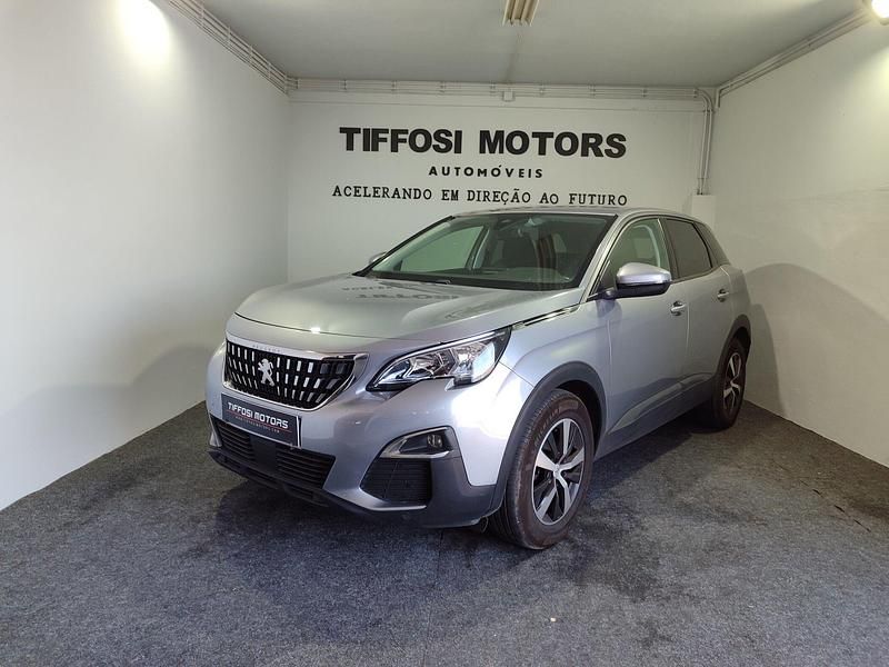 Cinzento Usado 2019 Peugeot 3008 Allure SUV | € 18.500 (Bom preço) - Imagem 1/4