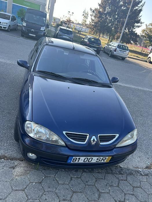 Usado 2001 Renault Mégane Sedan | € 1.500 - Imagem 1/4