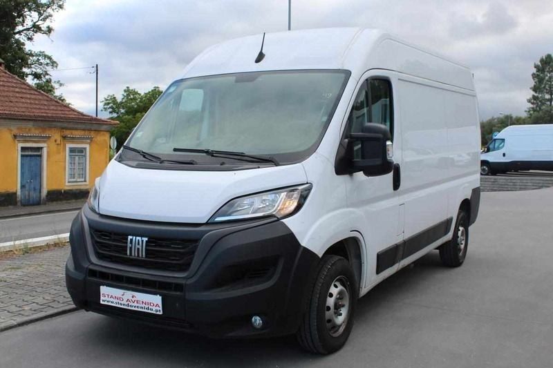 Branco Usado 2022 Fiat Ducato Van | € 17.900 - Imagem 1/4