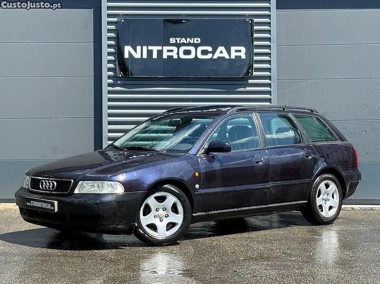 Azul Usado 1996 Audi A4 S-Line Carrinha | € 4.350 - Imagem 1/1