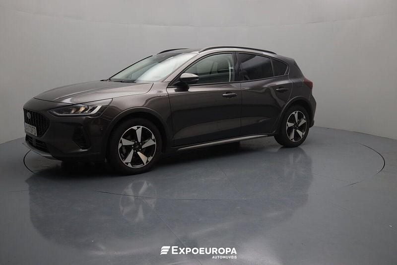 Cinza Usado 2022 Ford Focus Active | € 18.190 (Preço justo) - Imagem 1/4