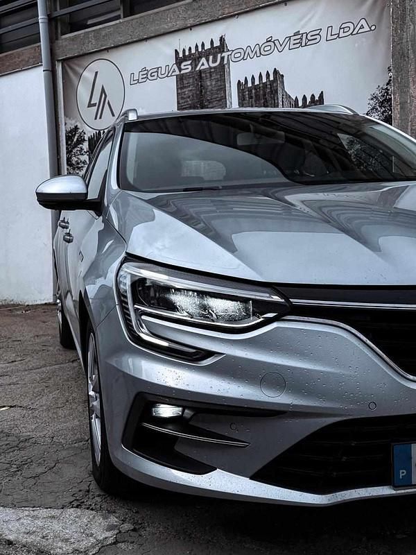 Usado Renault Mégane IV 158 HP (116 kW) 2023 Cinzento Carrinha