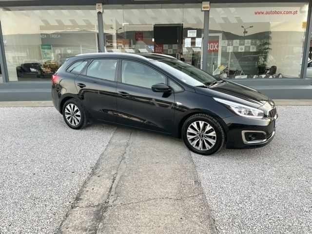 Usado Kia Ceed Sportswagon 90 HP (66 kW) 2016 Preto Carrinha