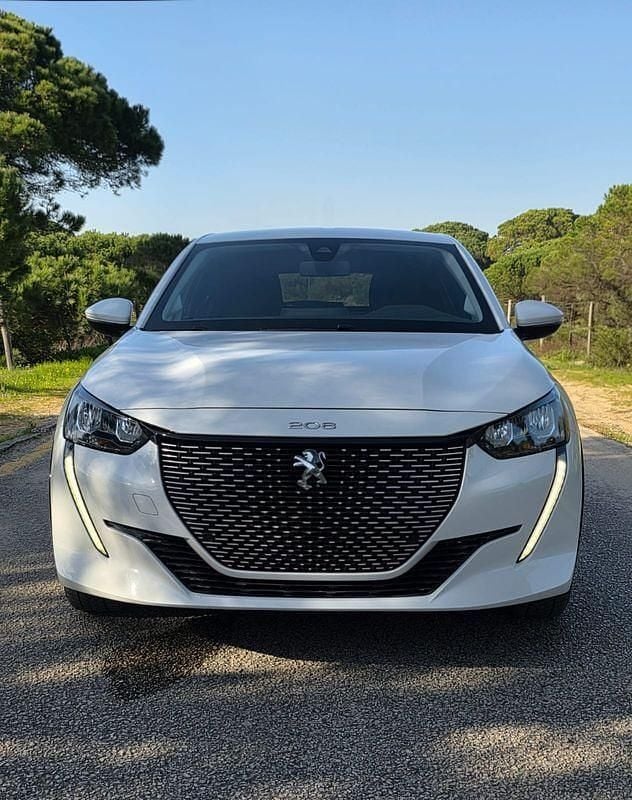 Usado Peugeot e-208 Style 100 kW (136 HP) 2021 Branco Citadino