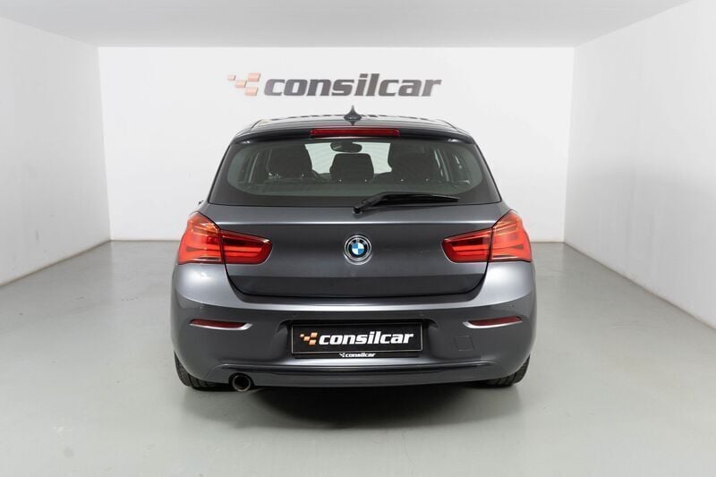 Usado BMW 116 Sport Line 116 HP (85 kW) 2018 Cinza Citadino