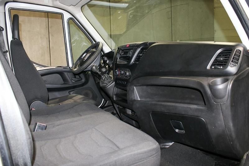 Usado Iveco Daily 106 HP (77 kW) 2016 Branco