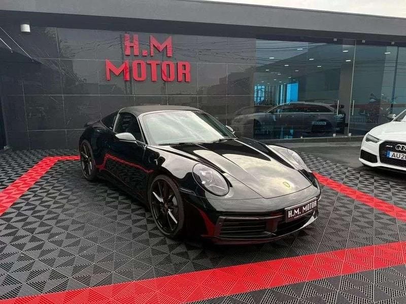 Usado Porsche 992 385 HP (283 kW) 2022 Preto