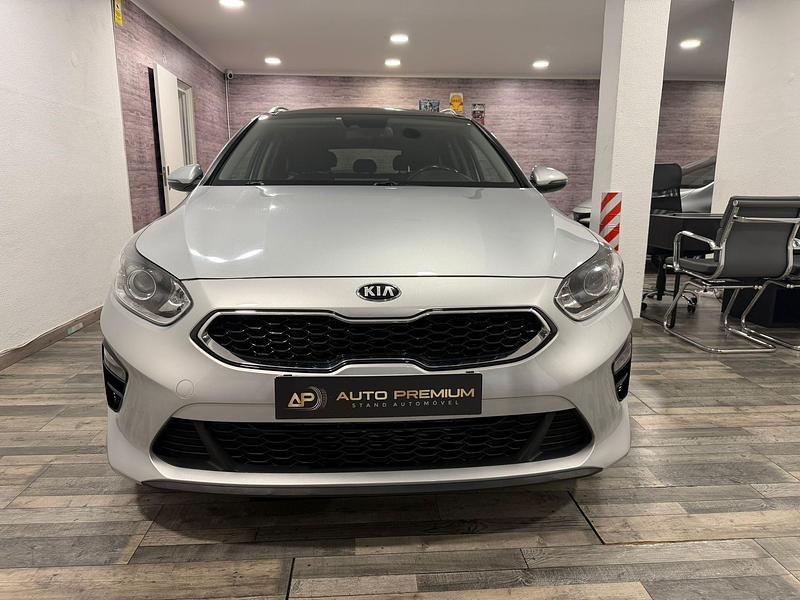 Usado Kia Ceed 136 HP (100 kW) 2021 Cinza Citadino