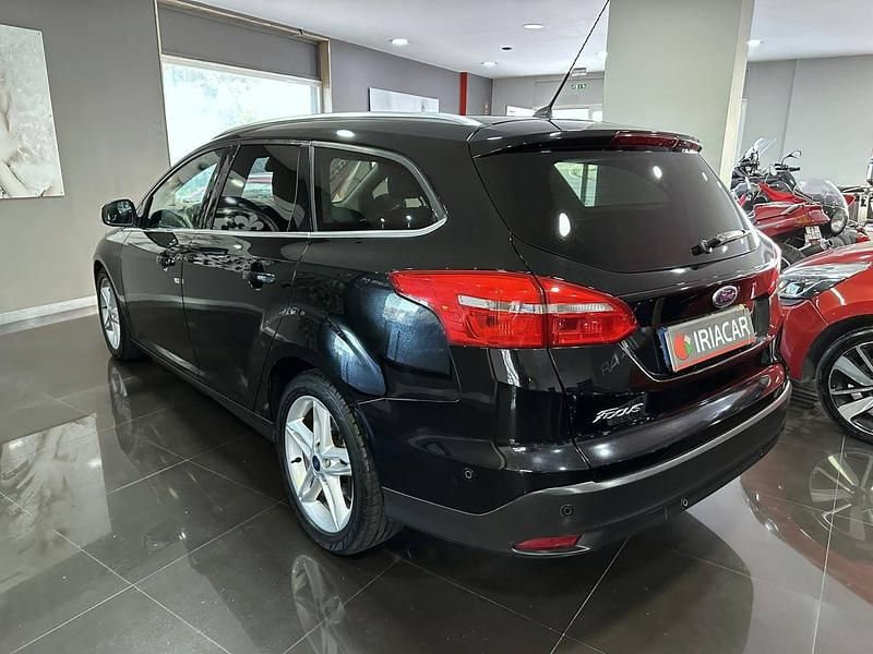 Usado Ford Focus Titanium 120 HP (88 kW) 2016 Preto Carrinha