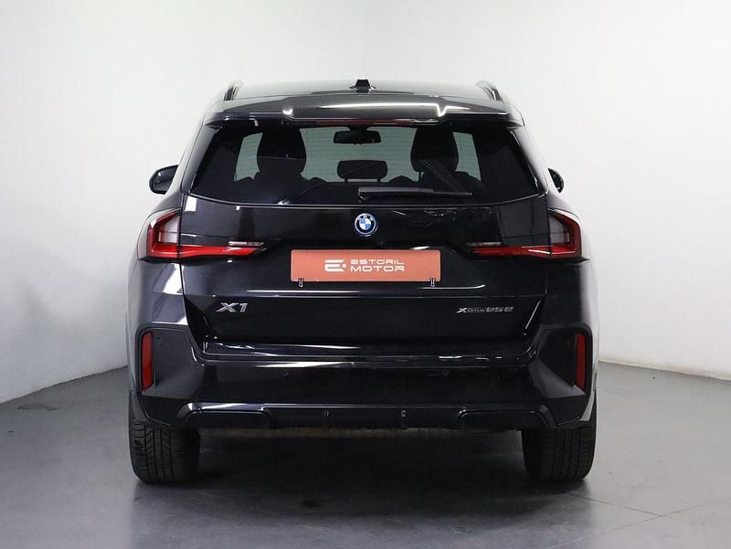 Usado BMW X1 245 HP (180 kW) 2023 Preto SUV