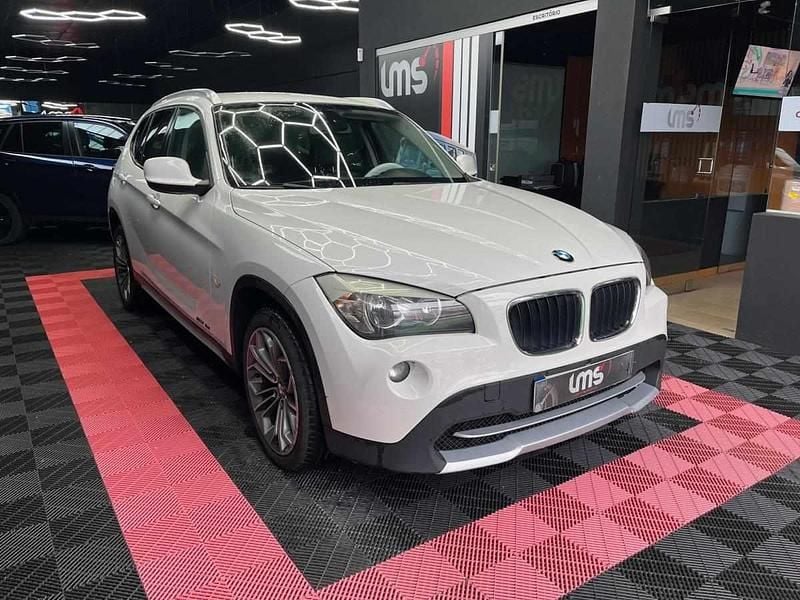 Branco Usado 2010 BMW X1 SUV | € 9.500 (Preço justo) - Imagem 1/4