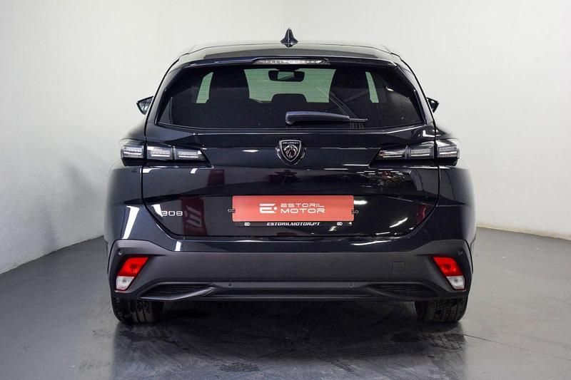 Usado Peugeot 308 SW 130 HP (95 kW) 2024 Preto Carrinha