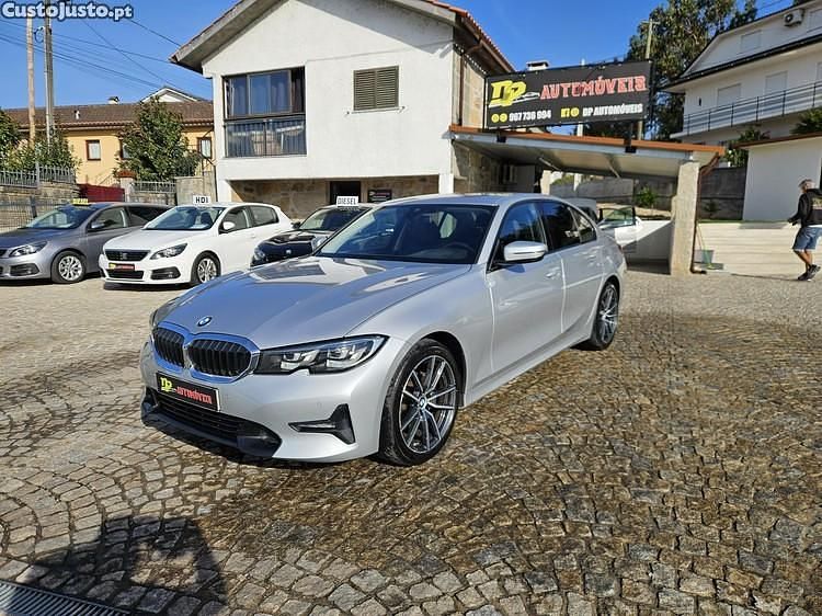 Cinza Usado 2019 BMW 318 Sport Line Sedan | € 25.500 (Caro) - Imagem 1/1