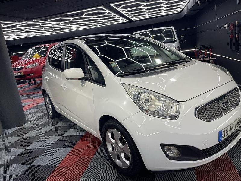 Usado 2011 Kia Venga Citadino | € 4.850 - Imagem 1/4