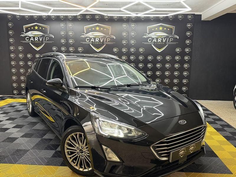 Usado 2022 Ford Focus Sedan | € 13.900 (Preço elevado) - Imagem 1/4