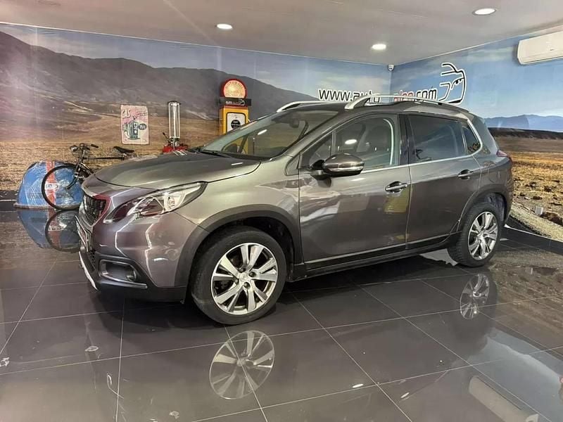Cinza escuro Usado 2019 Peugeot 2008 Allure SUV | € 13.990 (Bom preço) - Imagem 1/4