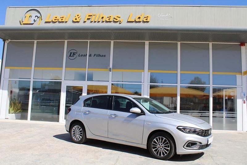 Cinzento Usado 2022 Fiat Tipo City Life Sedan | € 18.850 (Caro) - Imagem 1/4