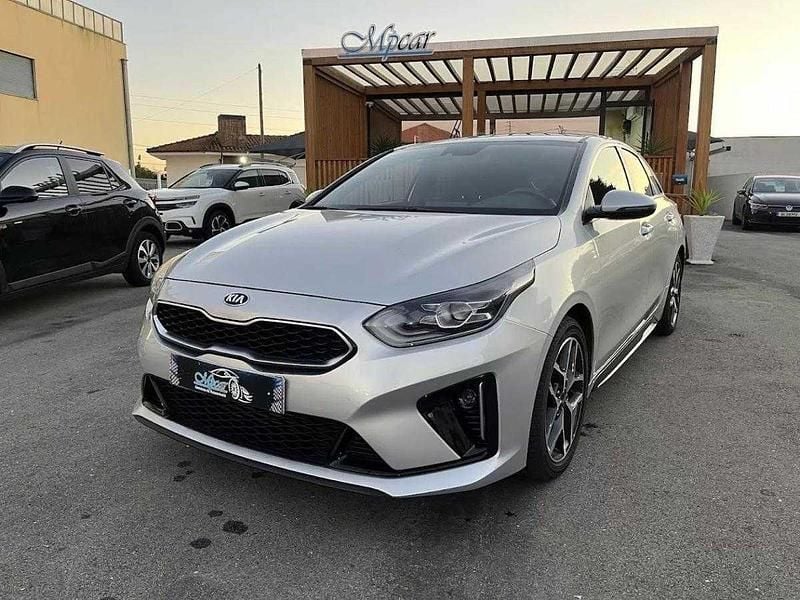 Cinzento Usado 2022 Kia ProCeed GT-Line Carrinha | € 19.450 (Preço justo) - Imagem 1/4