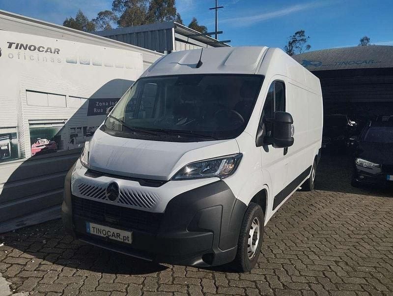 Usado Citroën Jumper 140 HP (102 kW) 2024 Branco Monovolume