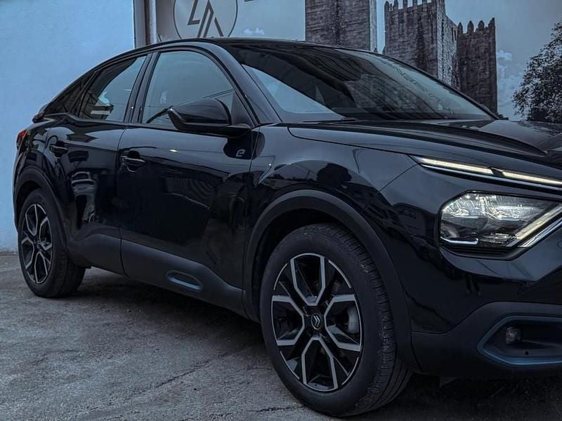 Usado Citroën e-C4 100 kW (136 HP) 2021 Preto
