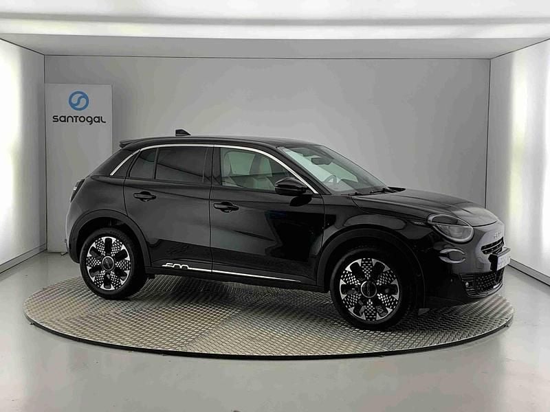 Preto Usado 2024 Fiat 600 La Prima SUV | € 25.490 (Preço justo) - Imagem 1/4