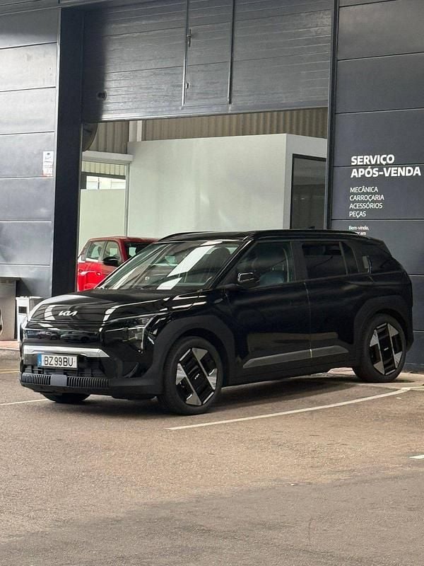 Preto Novo 2025 Kia EV3 4 SUV | € 40.950 (Bom preço) - Imagem 1/1