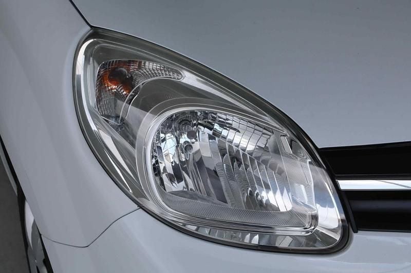 Usado Renault Kangoo Zen 95 HP (69 kW) 2020 Branco Monovolume