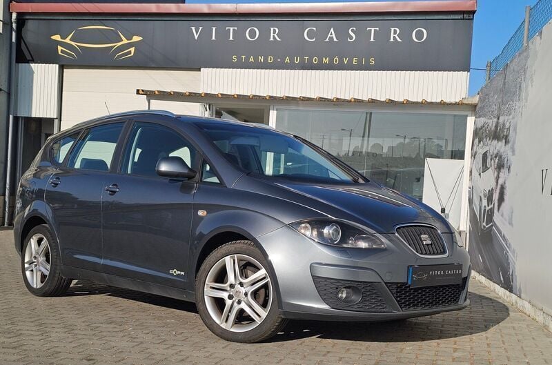 Cinza Usado 2013 Seat Altea XL Copa Monovolume | € 8.900 - Imagem 1/4