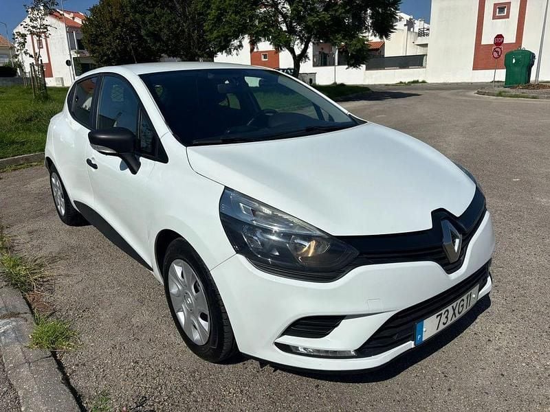 Usado Renault Clio IV Zen 75 HP (55 kW) 2019 Branco