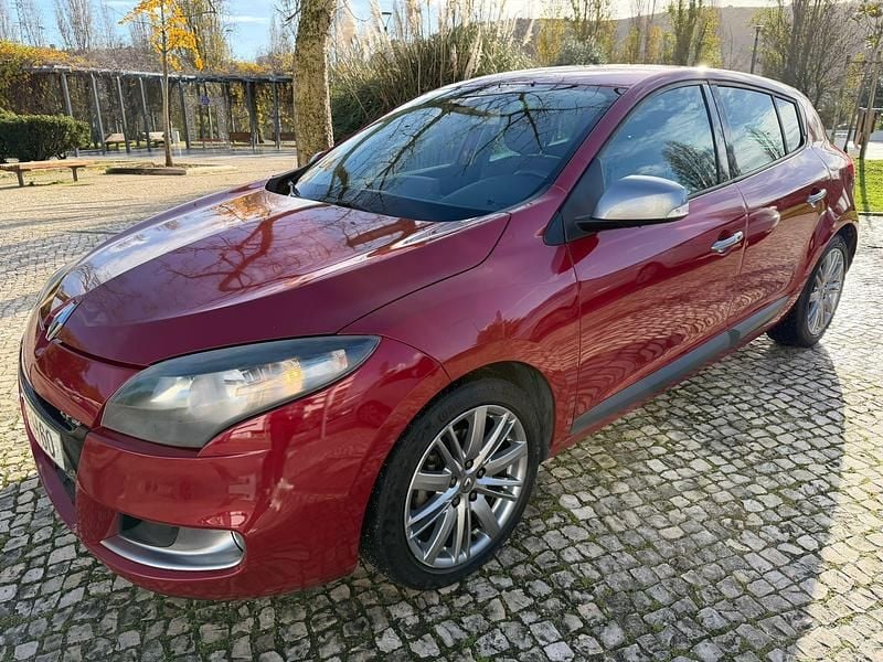 Vermelho Usado 2011 Renault Mégane GT Line GT-Line | € 6.490 (Super Preço) - Imagem 1/4