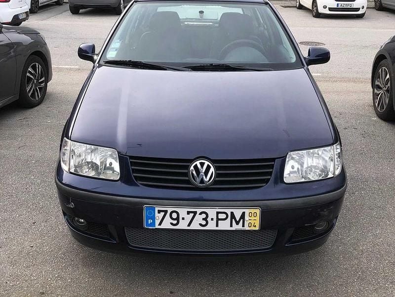 Usado 2000 VW Polo Sedan | € 1.900 (Preço elevado) - Imagem 1/3