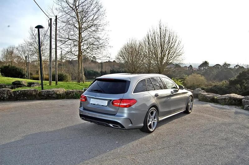 Usado Mercedes C200 AMG line 136 HP (100 kW) 2015 Cinza Carrinha