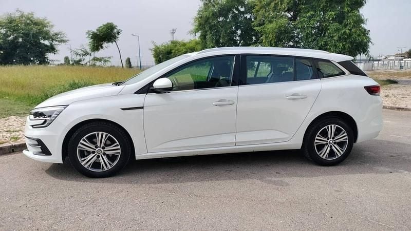 Usado Renault Mégane IV 115 HP (84 kW) 2022 Branco