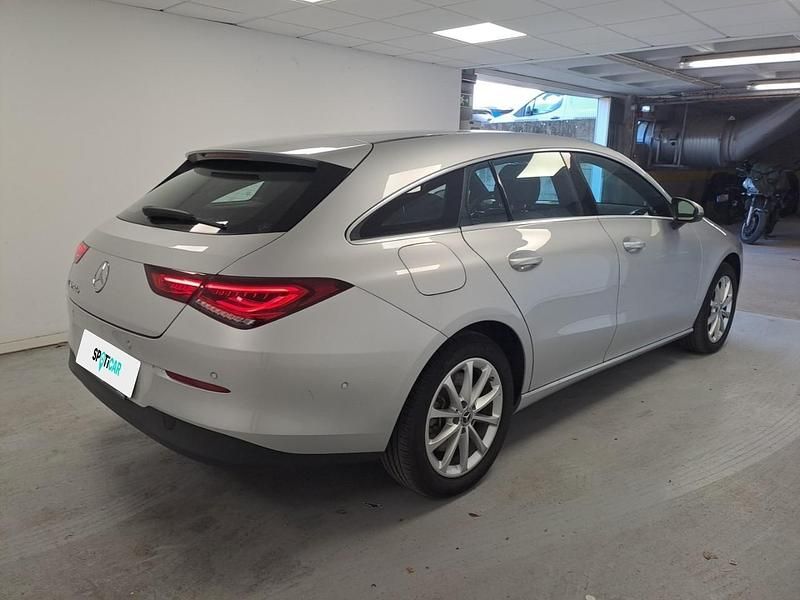 Usado Mercedes CLA250e 218 HP (160 kW) 2022 Cinzento Sedan