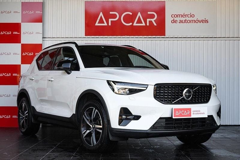 Usado Volvo XC40 Plus 129 HP (94 kW) 2023 Branco SUV