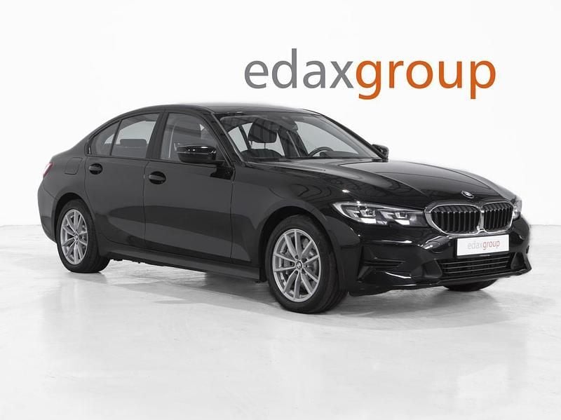 Preto Usado 2019 BMW 330 Sedan | € 26.490 - Imagem 1/4
