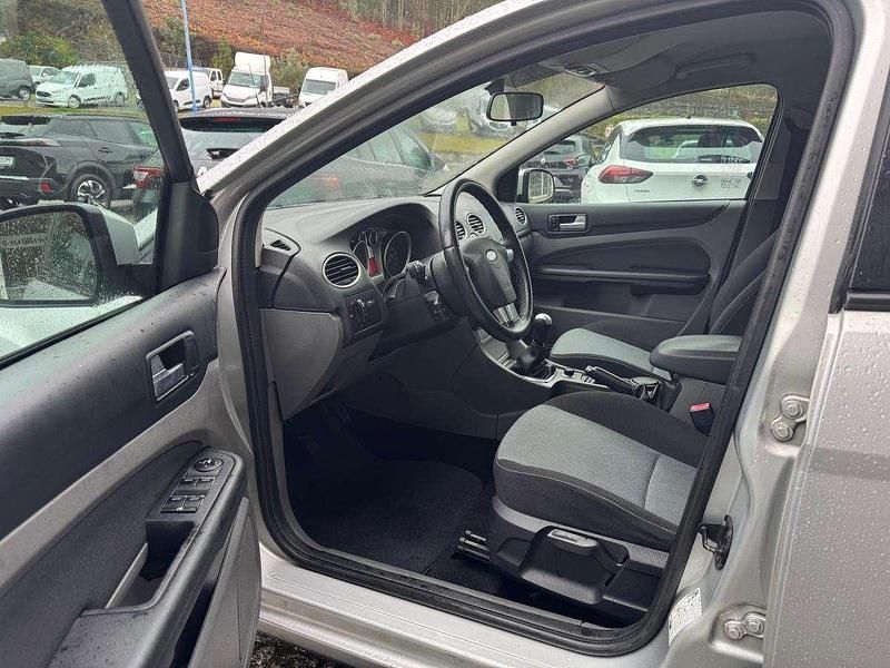 Usado Ford Focus 109 HP (80 kW) 2009 Cinzento