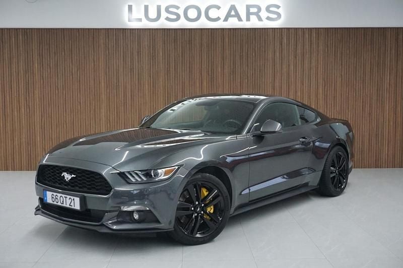 Usado Ford Mustang 314 HP (230 kW) 2016 Cinzento