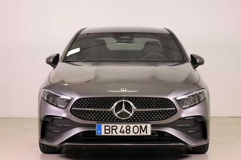 Usado Mercedes A180 AMG line 116 HP (85 kW) 2025 Cinza Sedan