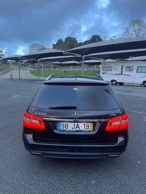 Usado Mercedes E350 Avantgarde 265 HP (194 kW) 2010 Preto Carrinha