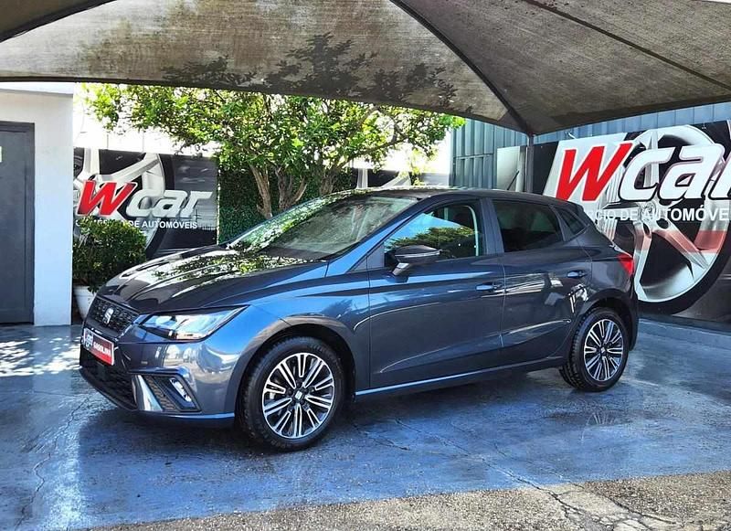 Cinzento Usado 2023 Seat Ibiza | € 16.250 (Super Preço) - Imagem 1/4