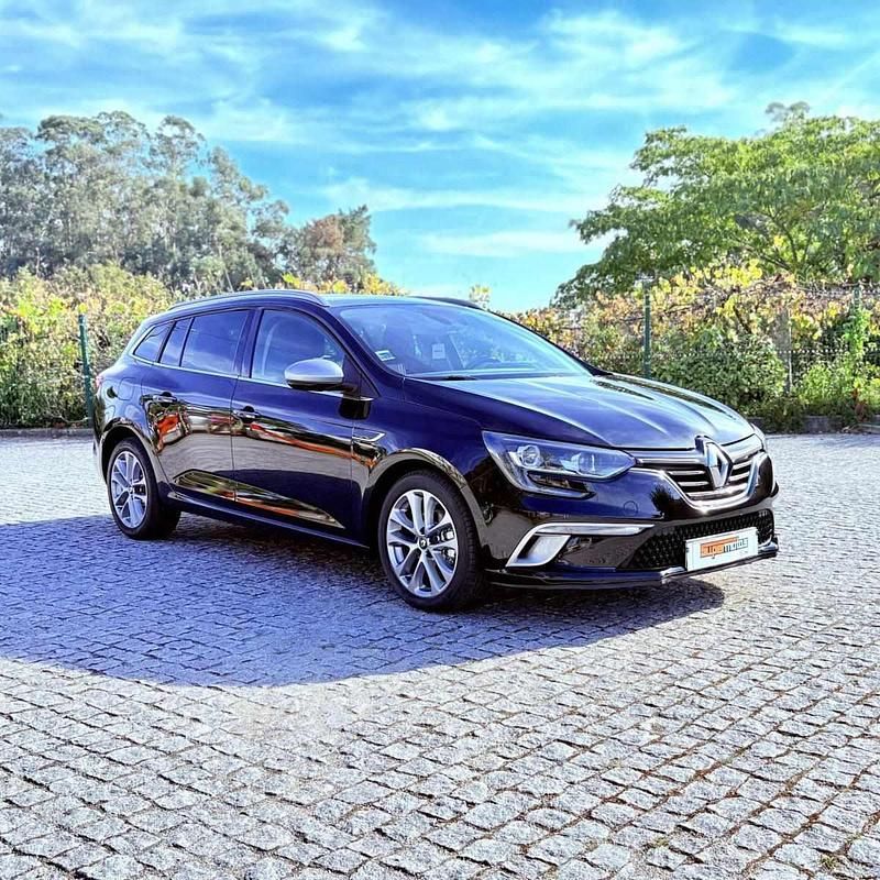 Preto Usado 2016 Renault Mégane III | € 14.250 (Caro) - Imagem 1/4