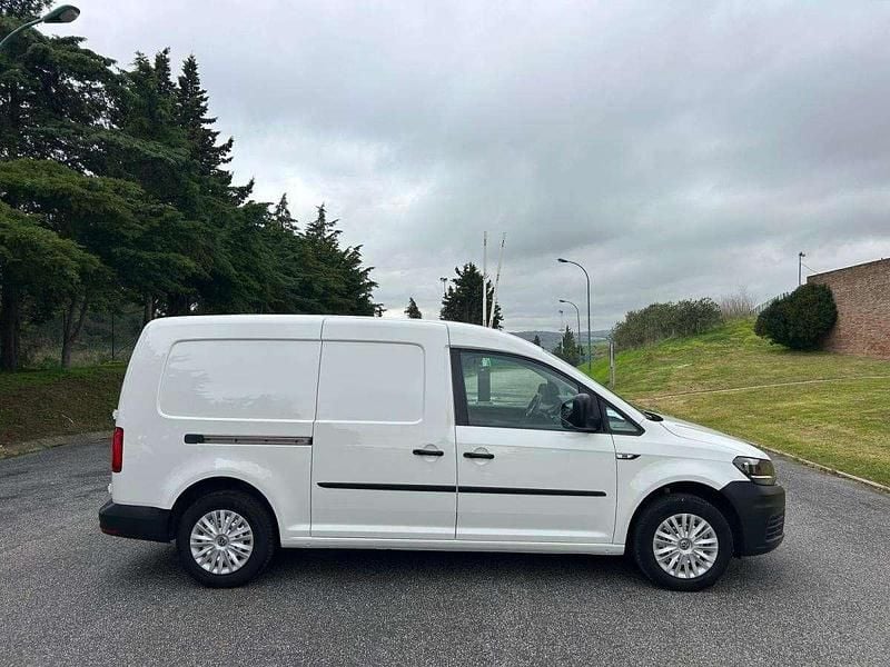 Usado VW Caddy 102 HP (75 kW) 2020 Branco Monovolume