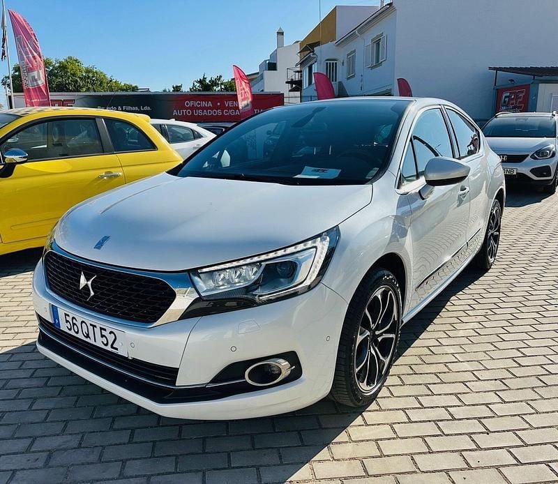 Branco Usado 2016 DS Automobiles DS4 | € 12.900 (Preço justo) - Imagem 1/4