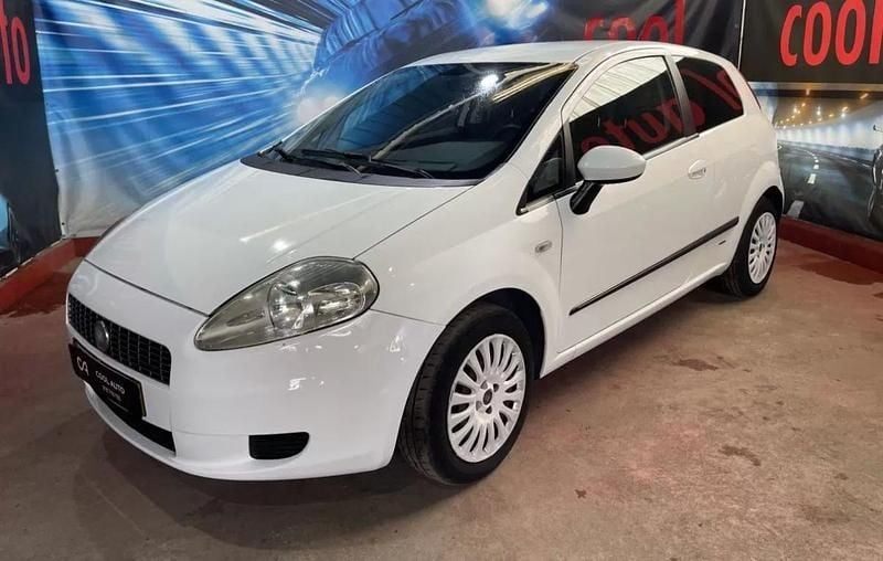 Branco Usado 2008 Fiat Punto Citadino | € 2.999 (Preço justo) - Imagem 1/4